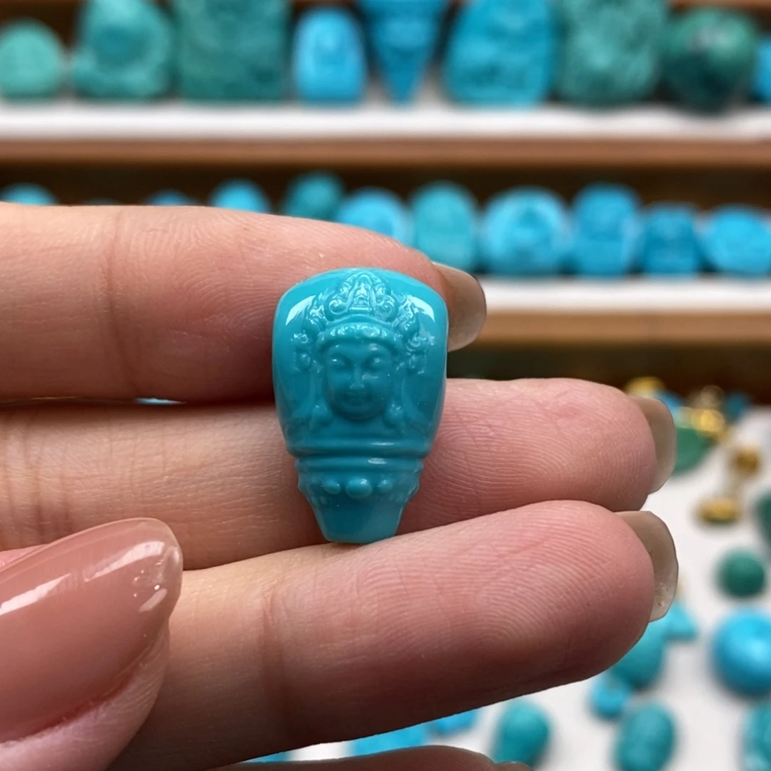 未镶嵌绿松石颈饰