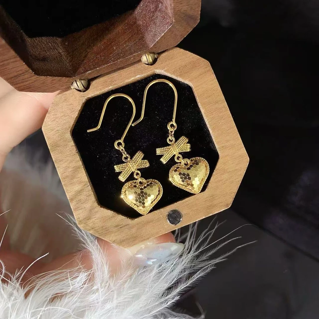 【伟新源】足金999 5G工艺 鱼鳞爱心耳钩5.36克