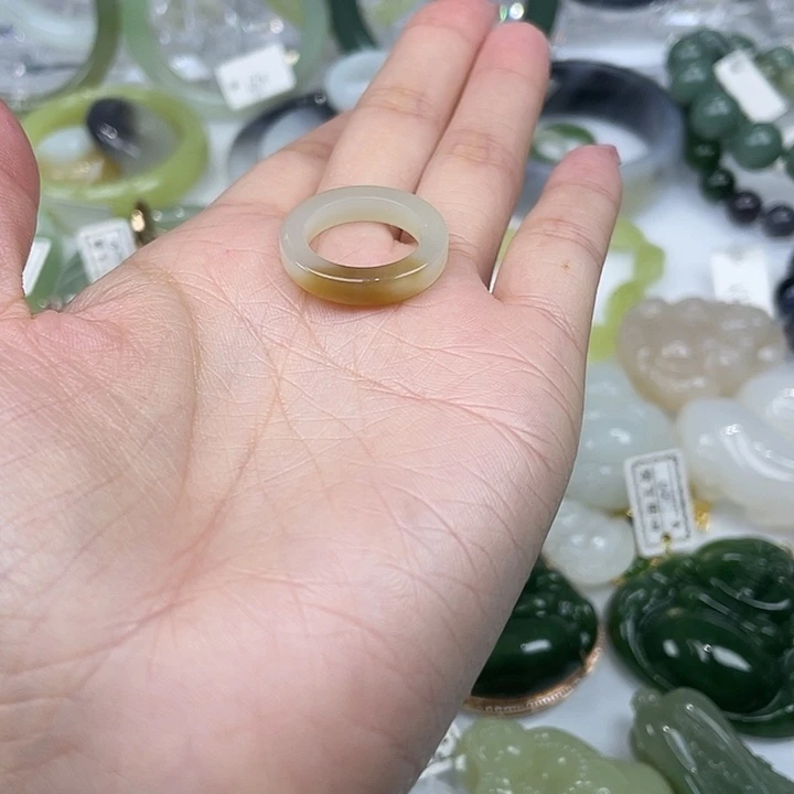 和田玉（糖玉）戒指16.5未镶嵌