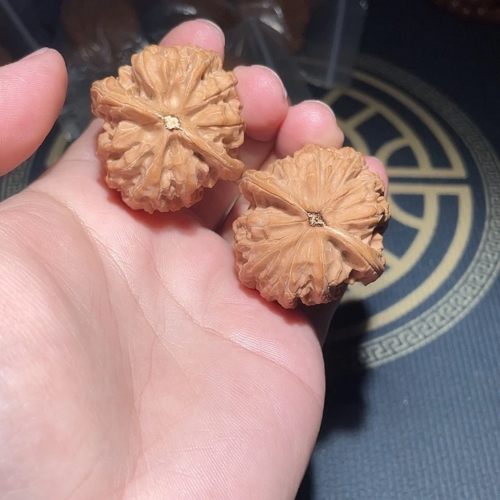 h***發吊坠文玩核桃40尺寸罗汉头