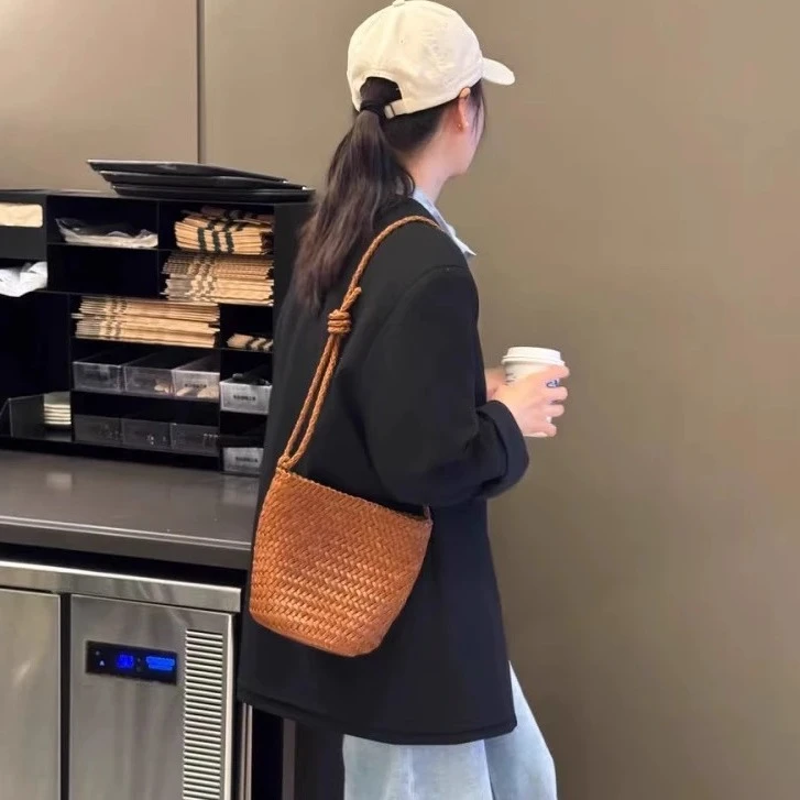 2025夏季新款法式手工编织包手提单肩菜篮子复古女水桶包通勤旅行