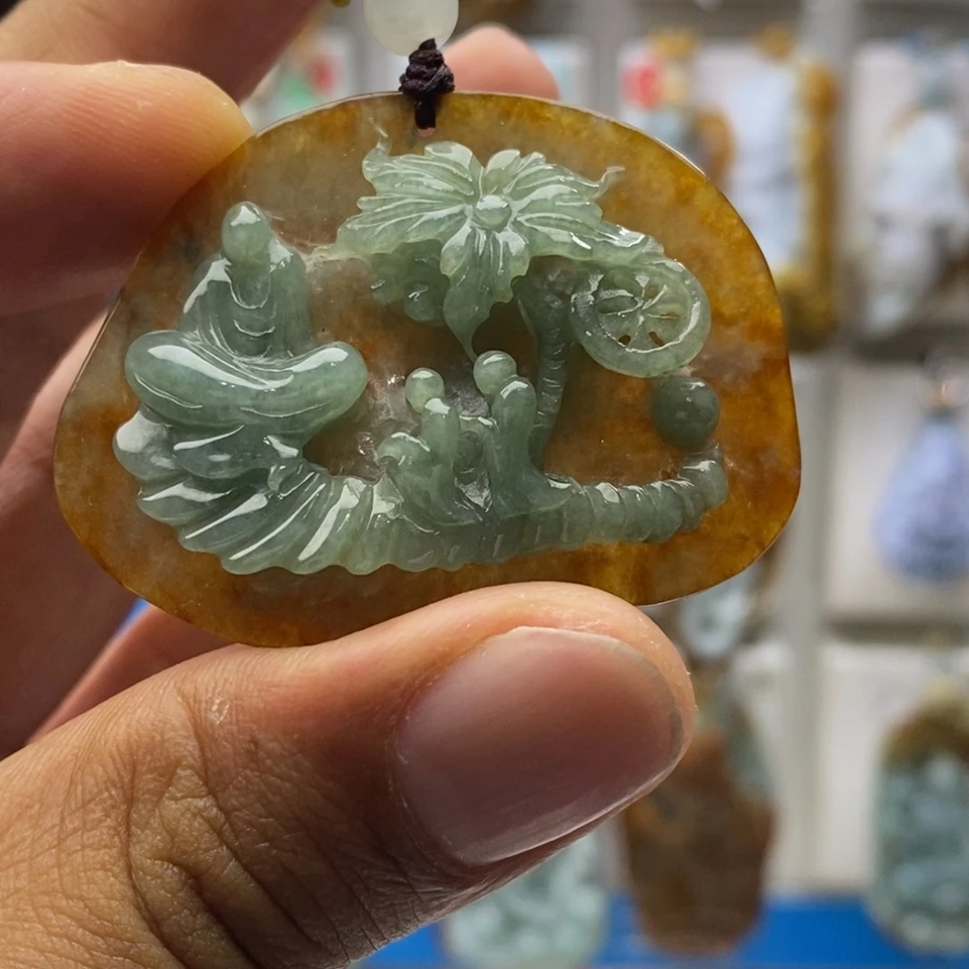 翡翠未镶嵌颈饰悟道