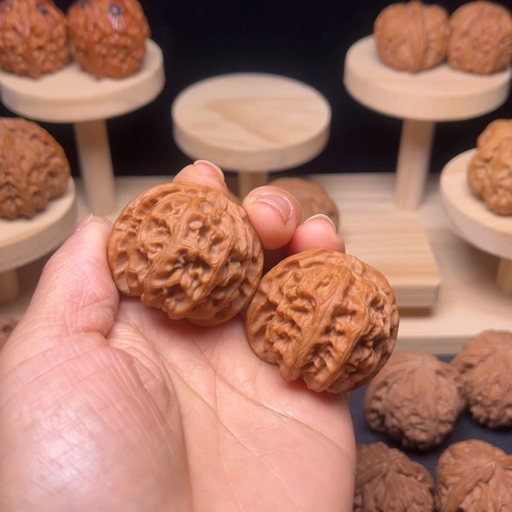 N***w吊坠文玩核桃39苹果