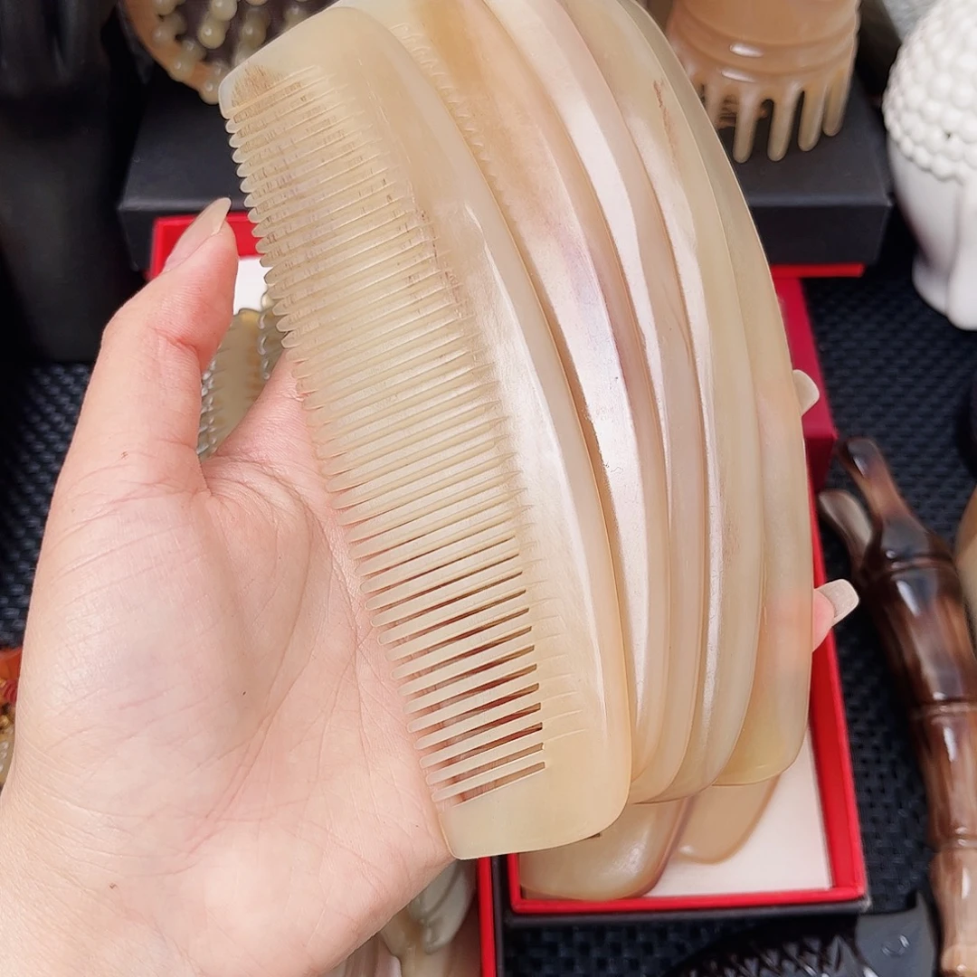 纯手工制作纯牛角梳子