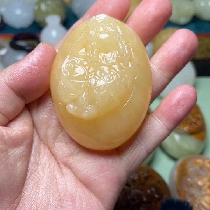 石材天然方解石手把件不退换