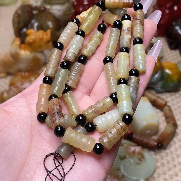 蛇纹石玉未镶嵌颈饰