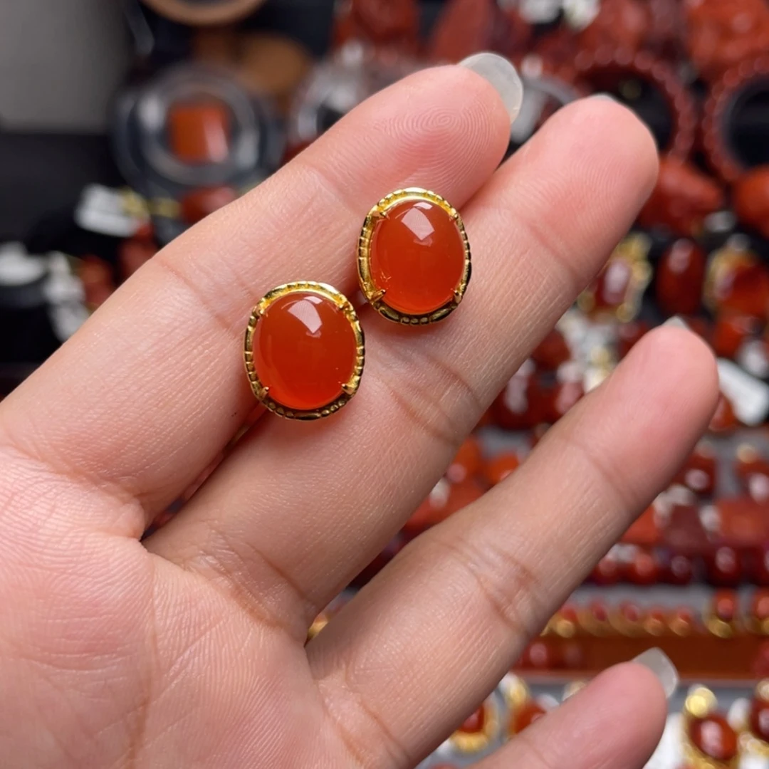 【闪购商品】银S925镶嵌原矿冰红耳钉南红玛瑙