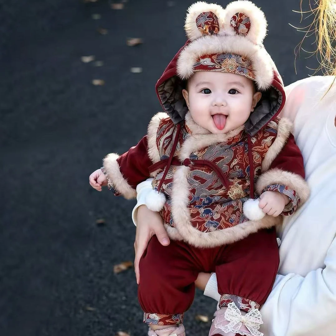 婴儿冬装加厚连体衣服宝宝周岁超萌红色保暖加棉服喜庆过年拜年服