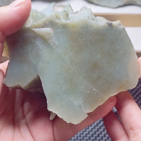 未镶嵌和田玉（糖玉）珠宝半成品