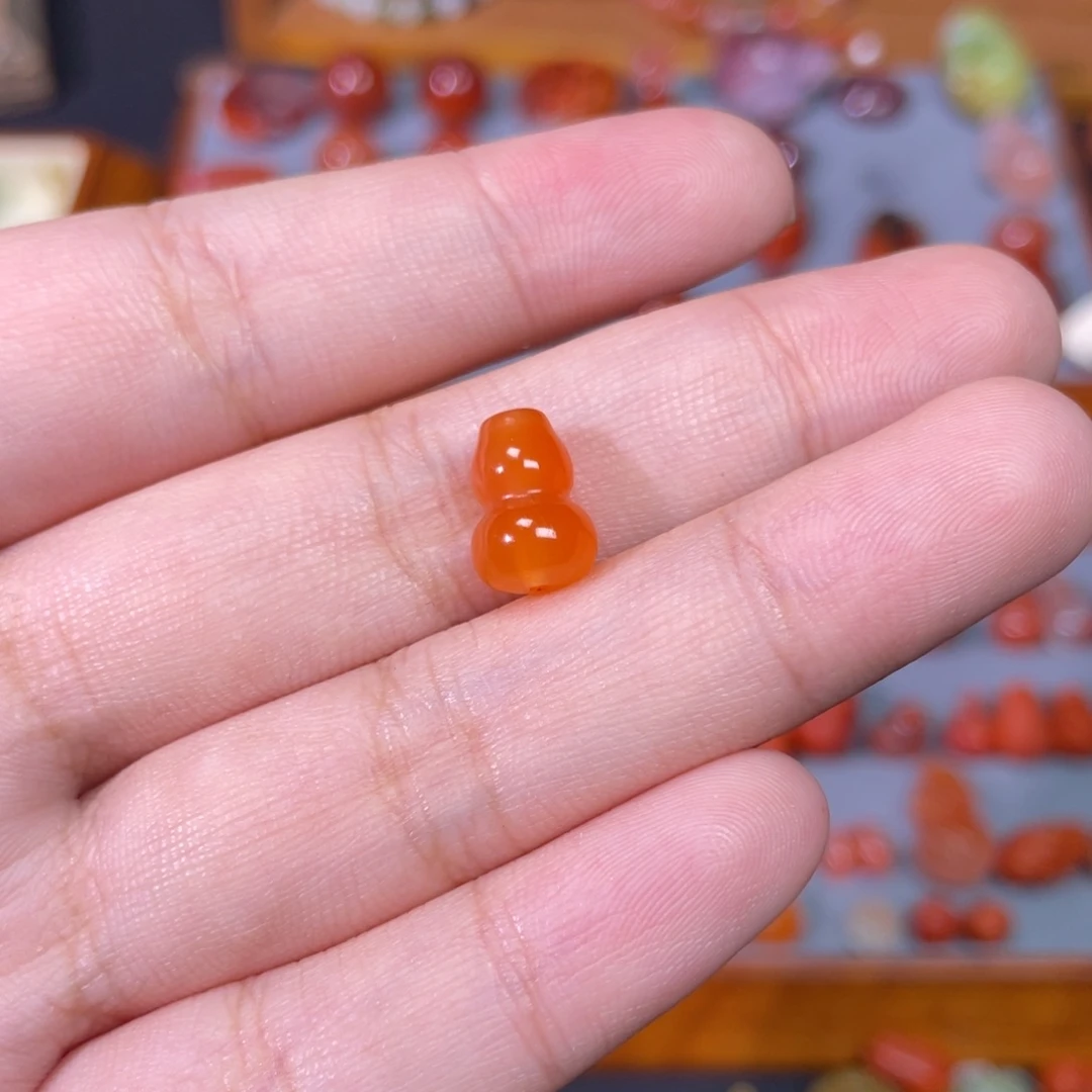 宝***）未镶嵌葫芦南红玛瑙
