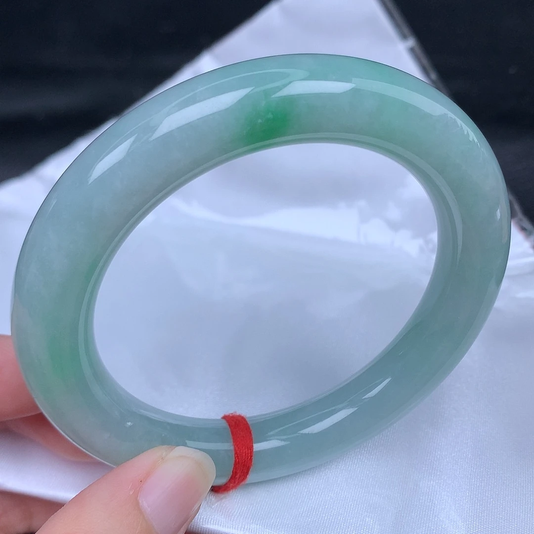 翡翠未镶嵌手镯（圆镯）天然