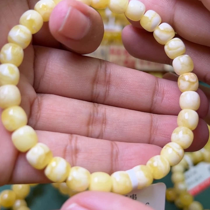 蜜蜡未镶嵌珠宝奇石