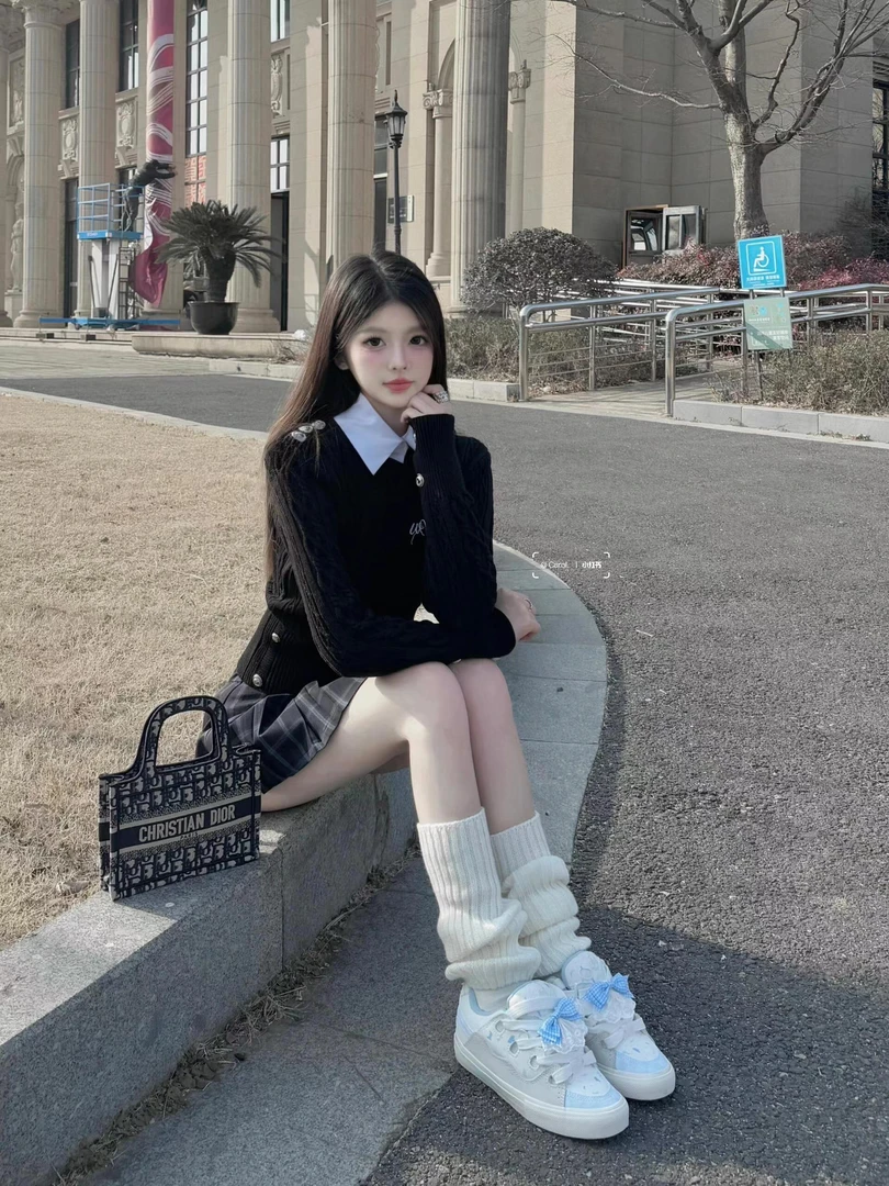 学院风高级感修身假两件绞花针织上衣女2025春季新款显瘦半身裙潮