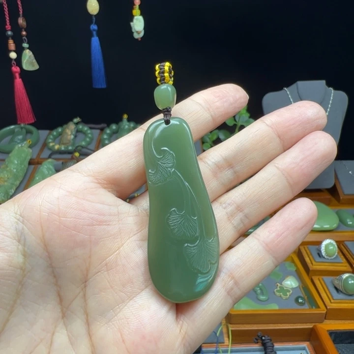 排***三岫岩老玉（透闪石质玉）未镶嵌颈饰