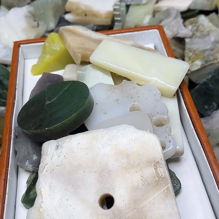 未镶嵌和田玉珠宝奇石肖*鸿