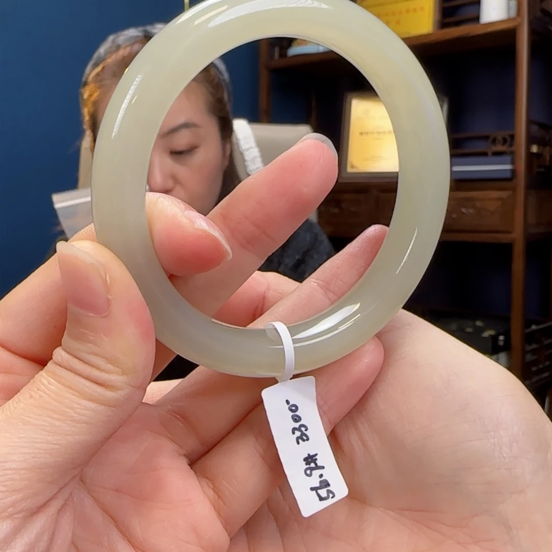 和田玉未镶嵌手镯56.9，11111111