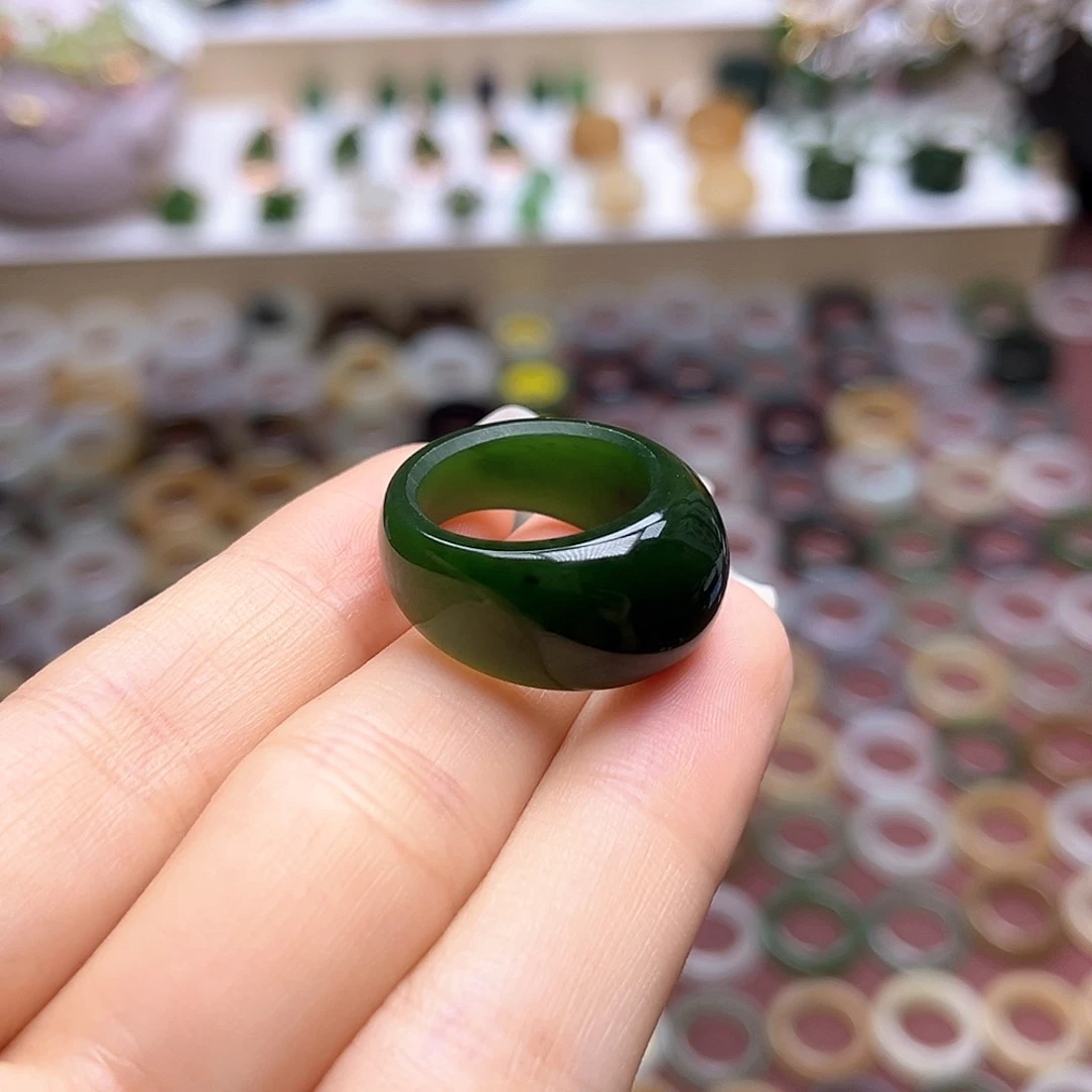 和田玉戒指未镶嵌16.8俄7辣菠菜绿馒头