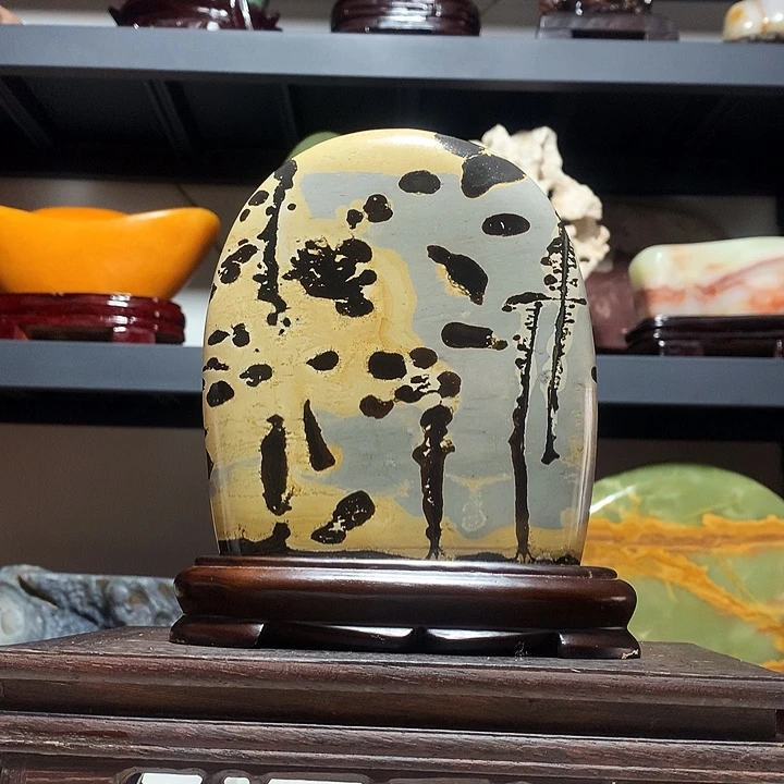 石材宽15厘米高19厘米
