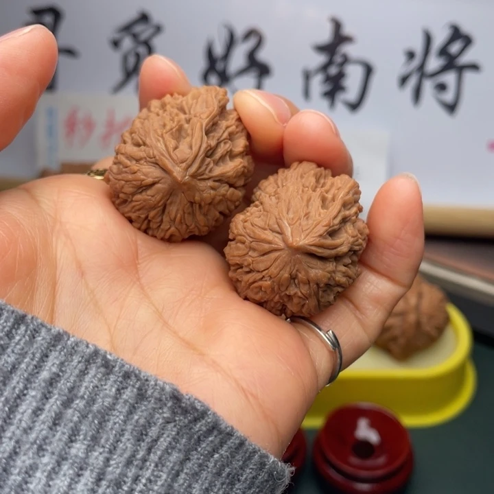 文玩核桃吊坠手捻一帆风顺