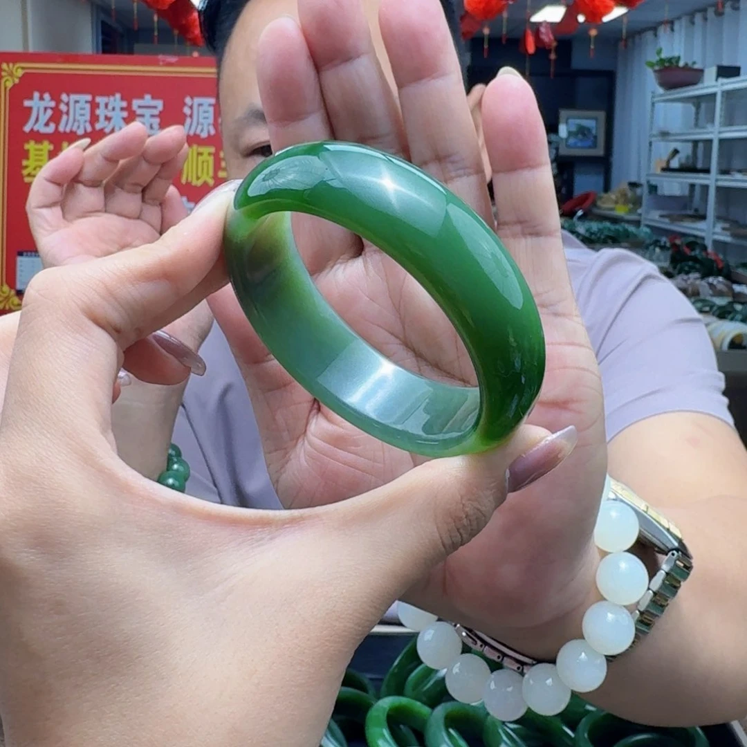 未镶嵌和田玉耳饰人****见