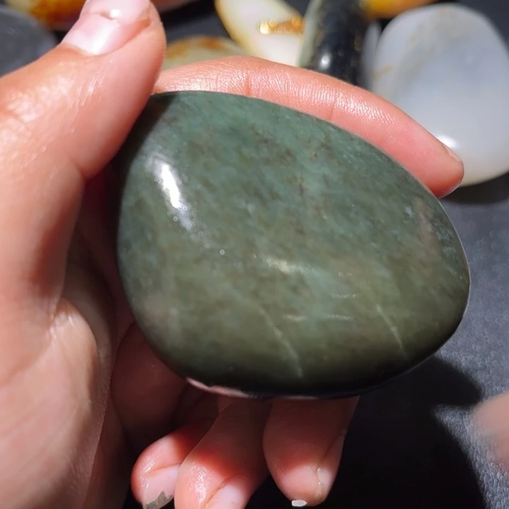 和田玉未镶嵌珠宝奇石