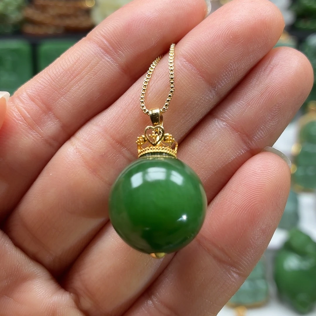 和田玉18K金镶嵌颈饰