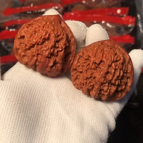 把件文玩核桃满天星42.5