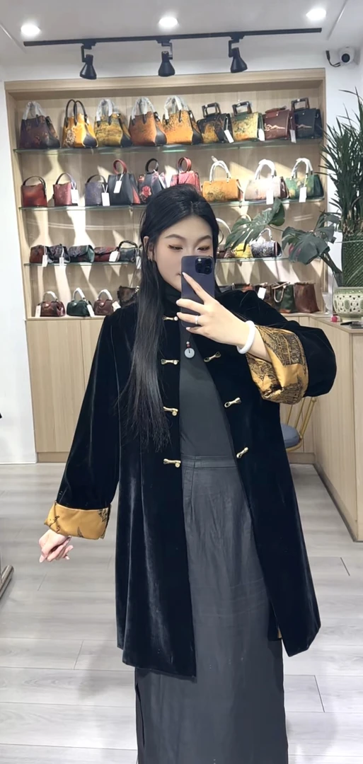 新中式100%真丝丝绒盘扣大褂