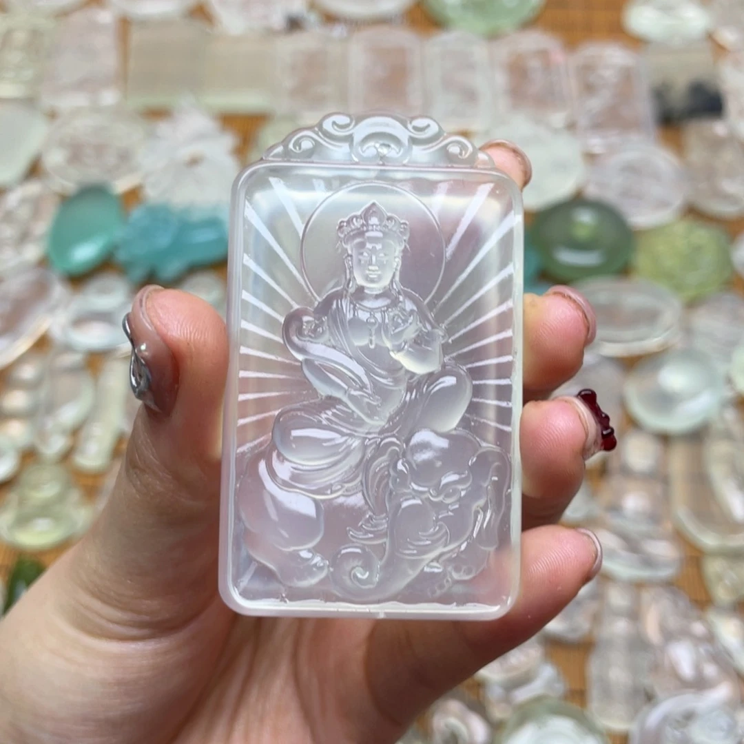 未镶嵌蛇纹石玉颈饰鎏**晓