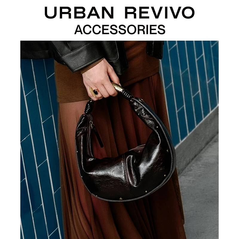 千禧派对URBAN REVIVO2025秋季新款女流光风手提斜挎包UAWB50216