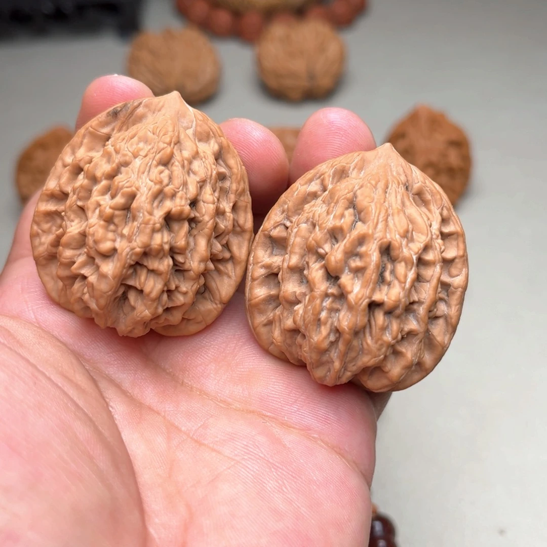 文玩核桃吊坠麦穗虎头