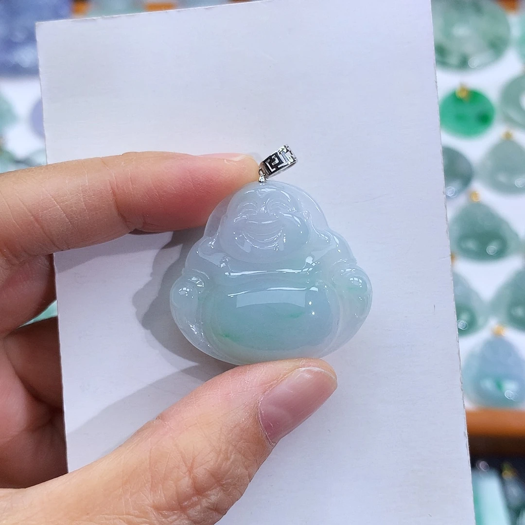 翡翠18K金镶嵌颈饰翡翠吊坠