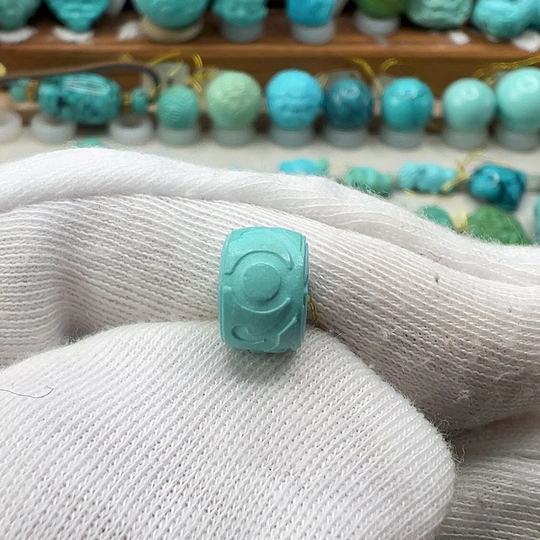 绿松石配饰未镶嵌