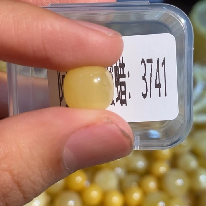 琥珀未镶嵌珠宝奇石3741