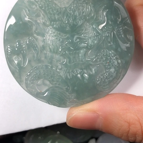 翡翠未镶嵌颈饰缅甸A货，每天下午1点半开播