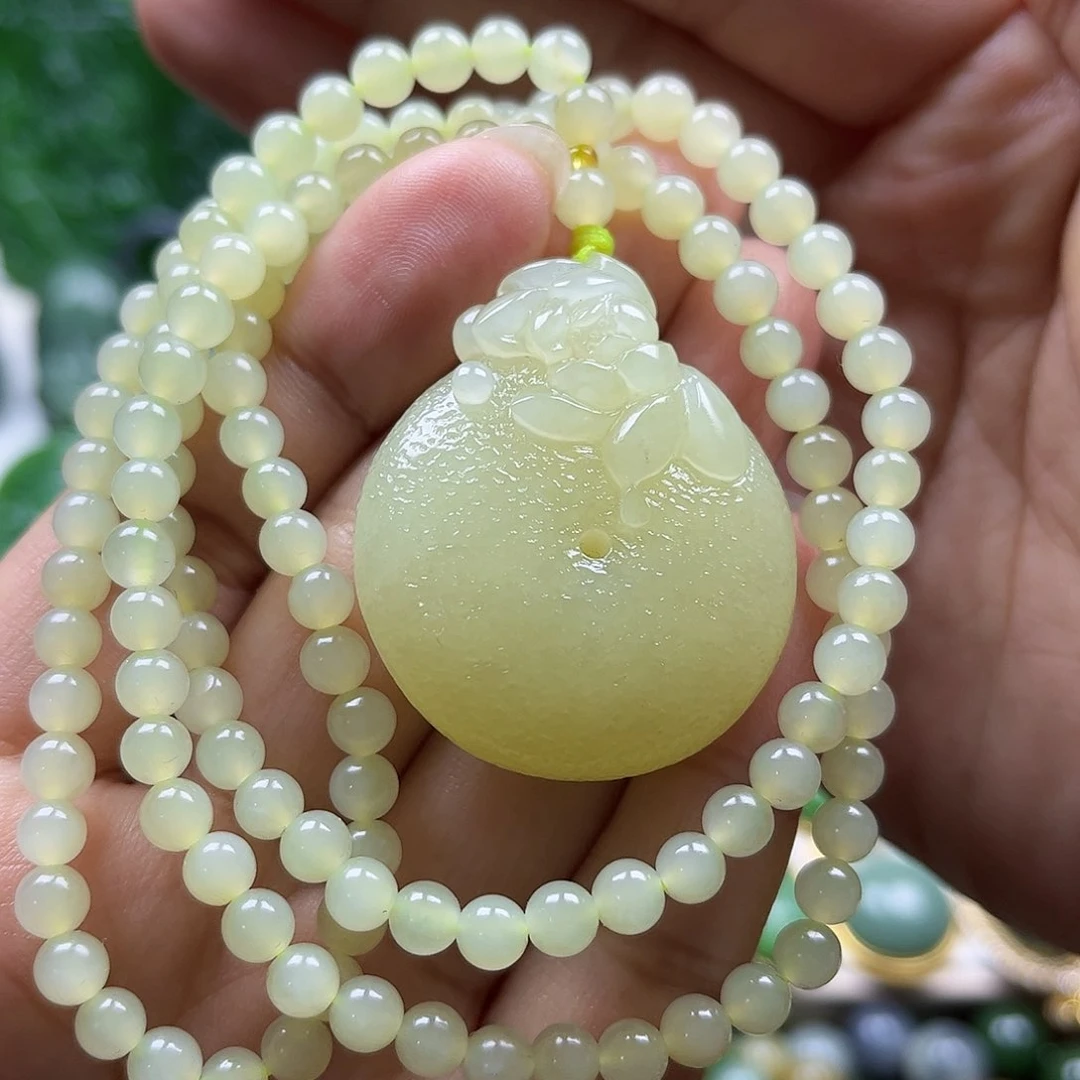 和田玉吊坠未镶嵌