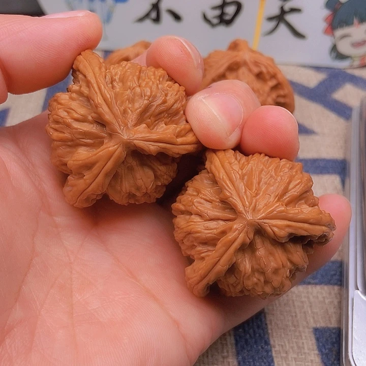 吊坠文玩核桃知***刚三棱