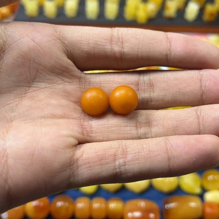 琥珀未镶嵌裸石卡11大加老蜡橘皮圆珠一对