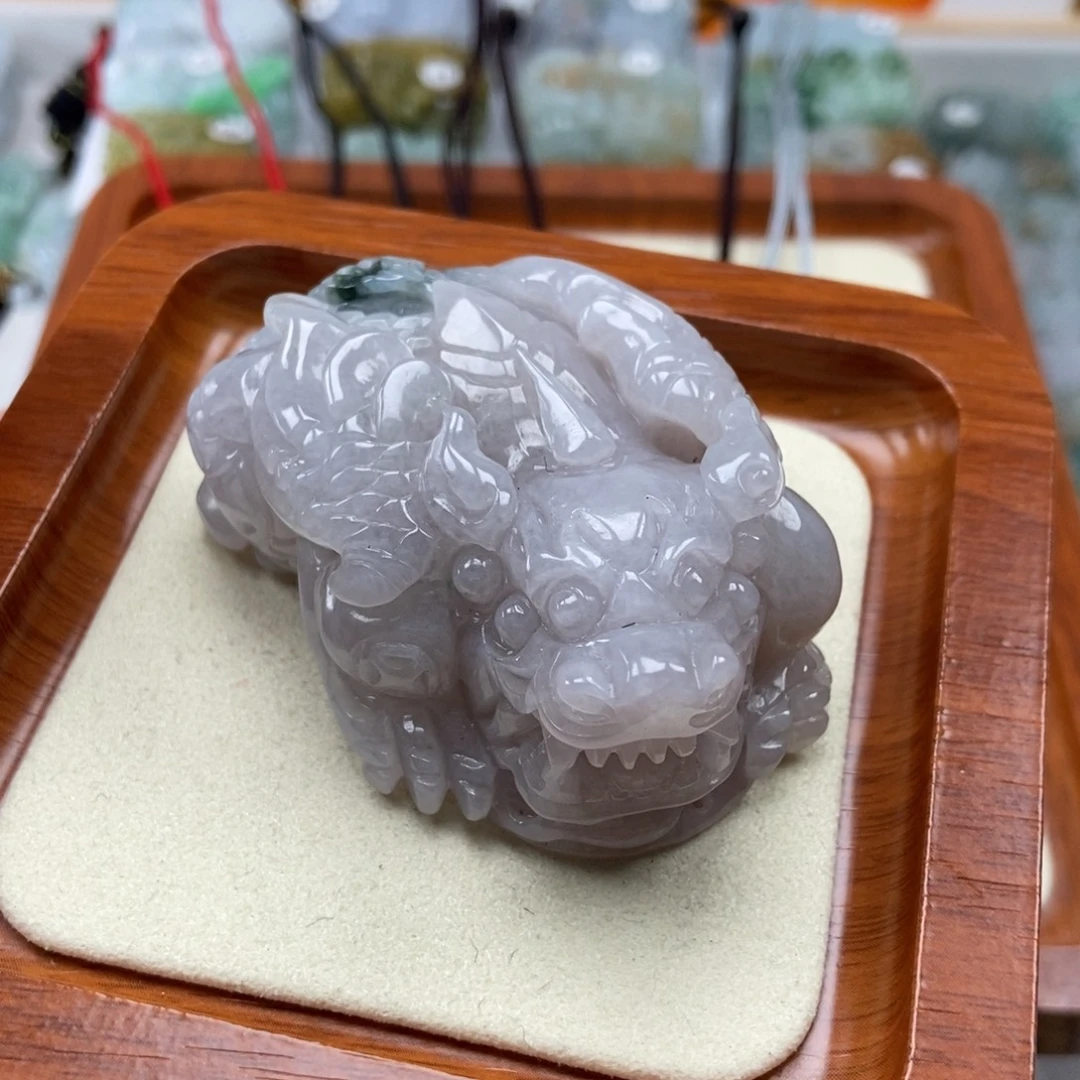 铁***达翡翠未镶嵌颈饰貔貅手把件