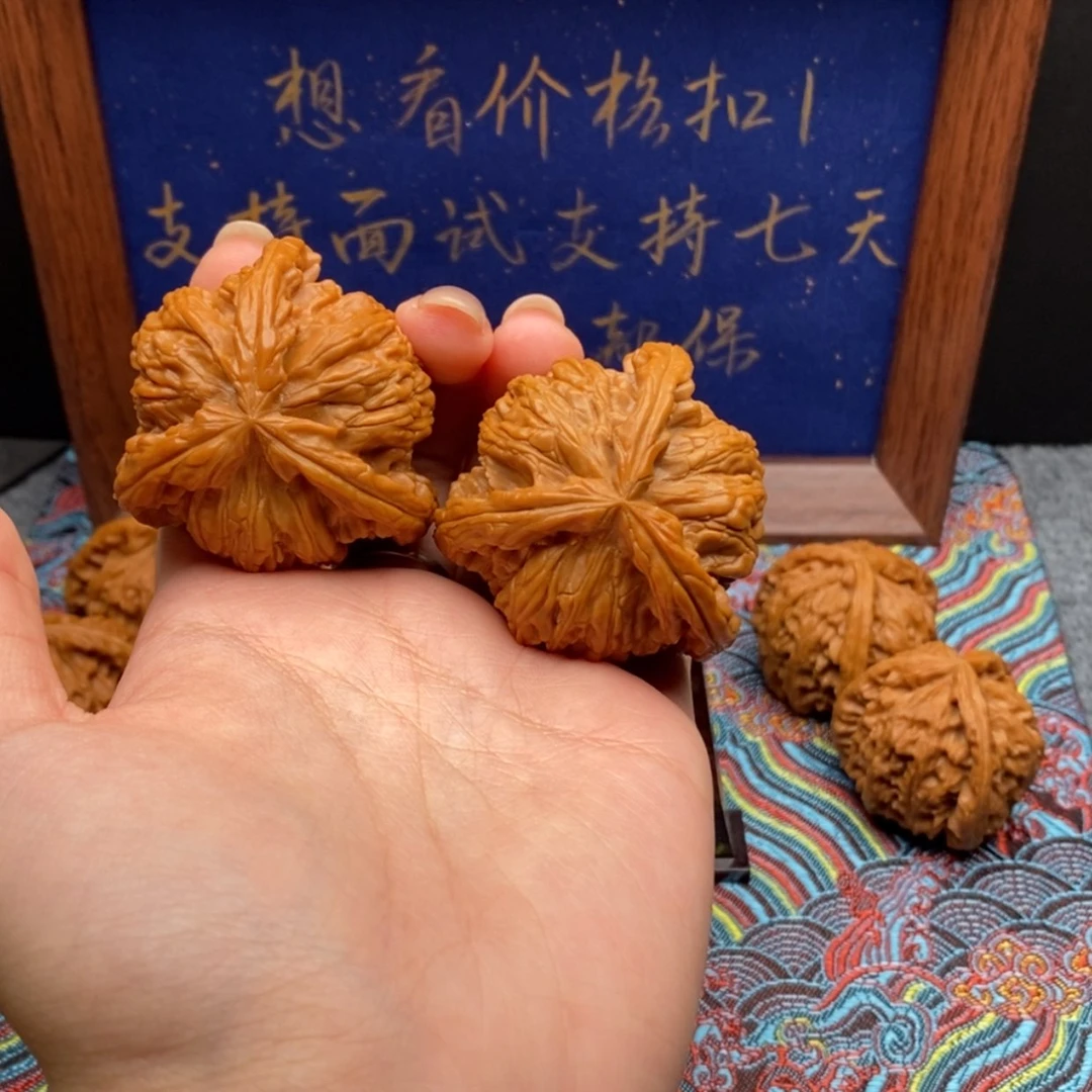【闪购商品】男****上白狮