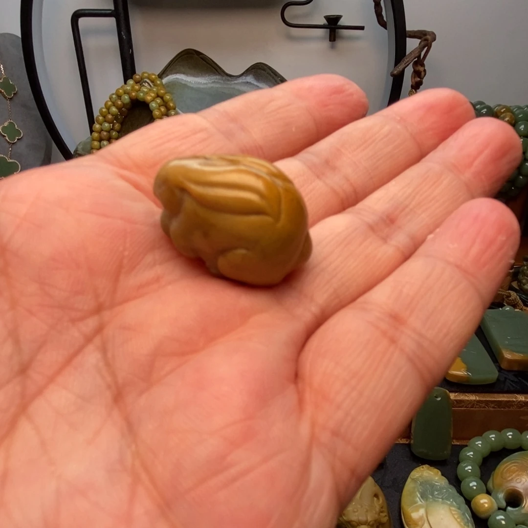 岫岩河磨玉（透闪石质玉）未镶嵌挂件