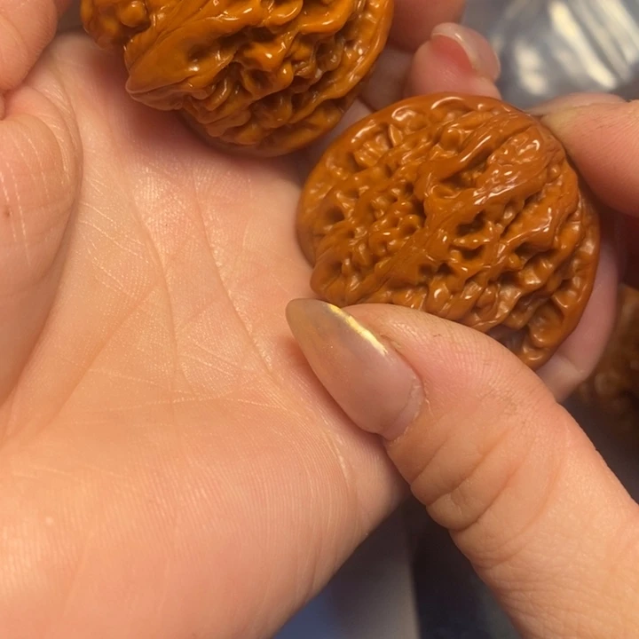 张***凡文玩核桃吊坠