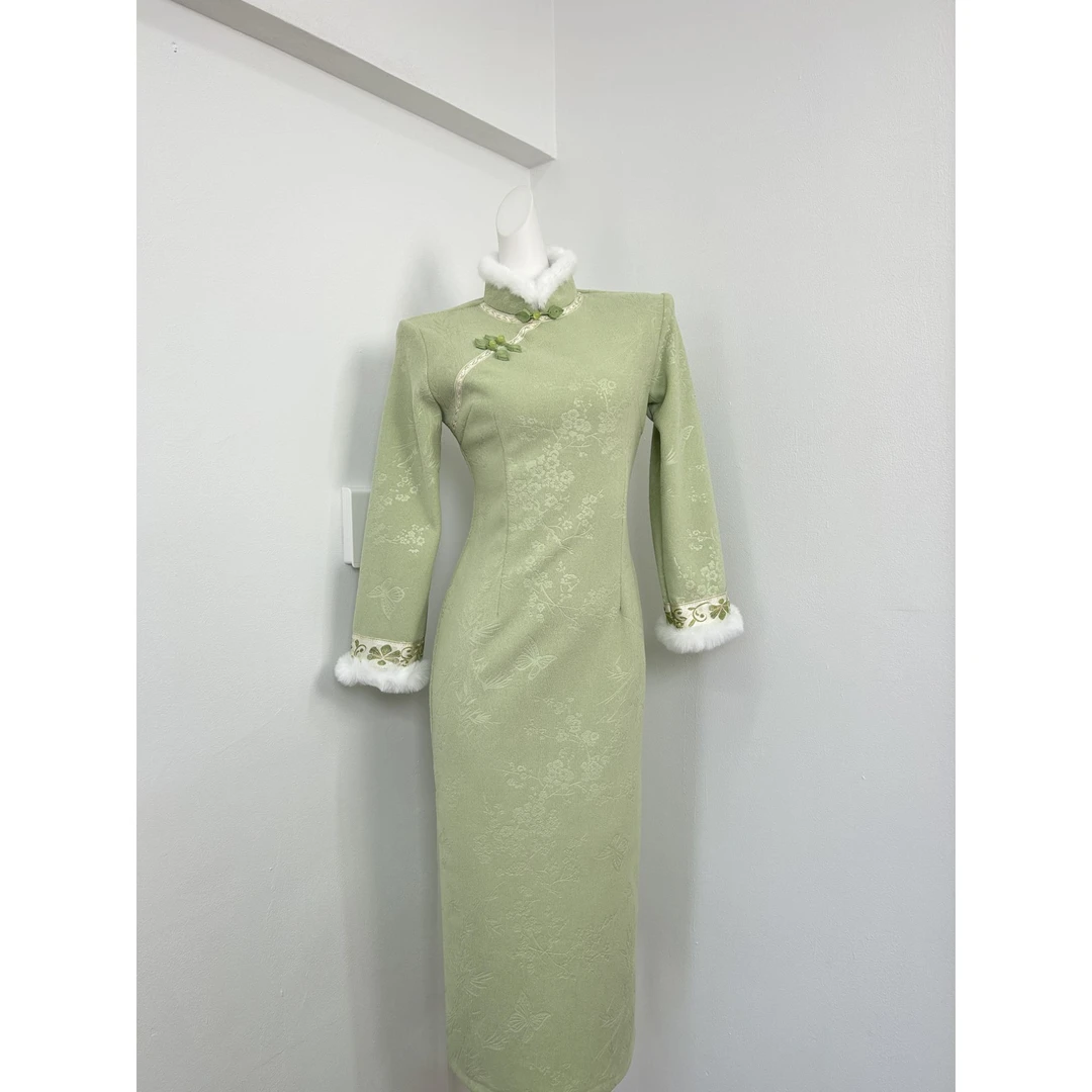 妤晴Yu绿色优雅新中式毛绒领旗袍女2025冬新款加绒保暖淑女年轻款