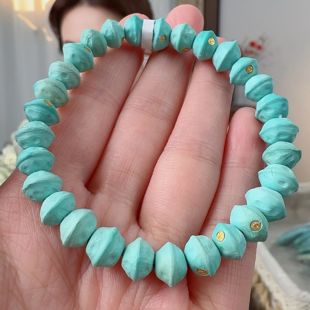 A***奶绿松石未镶嵌珠宝奇石