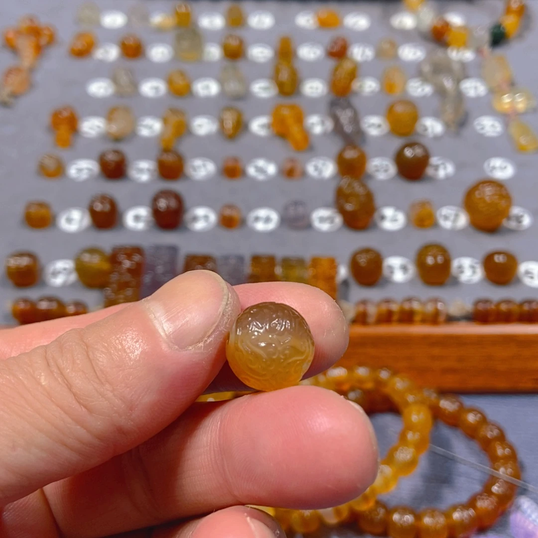 A***堂合金颈饰玛瑙/玉髓珠