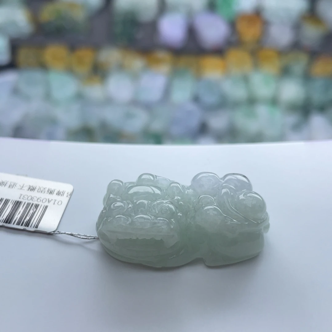 翡翠颈饰未镶嵌貔貅