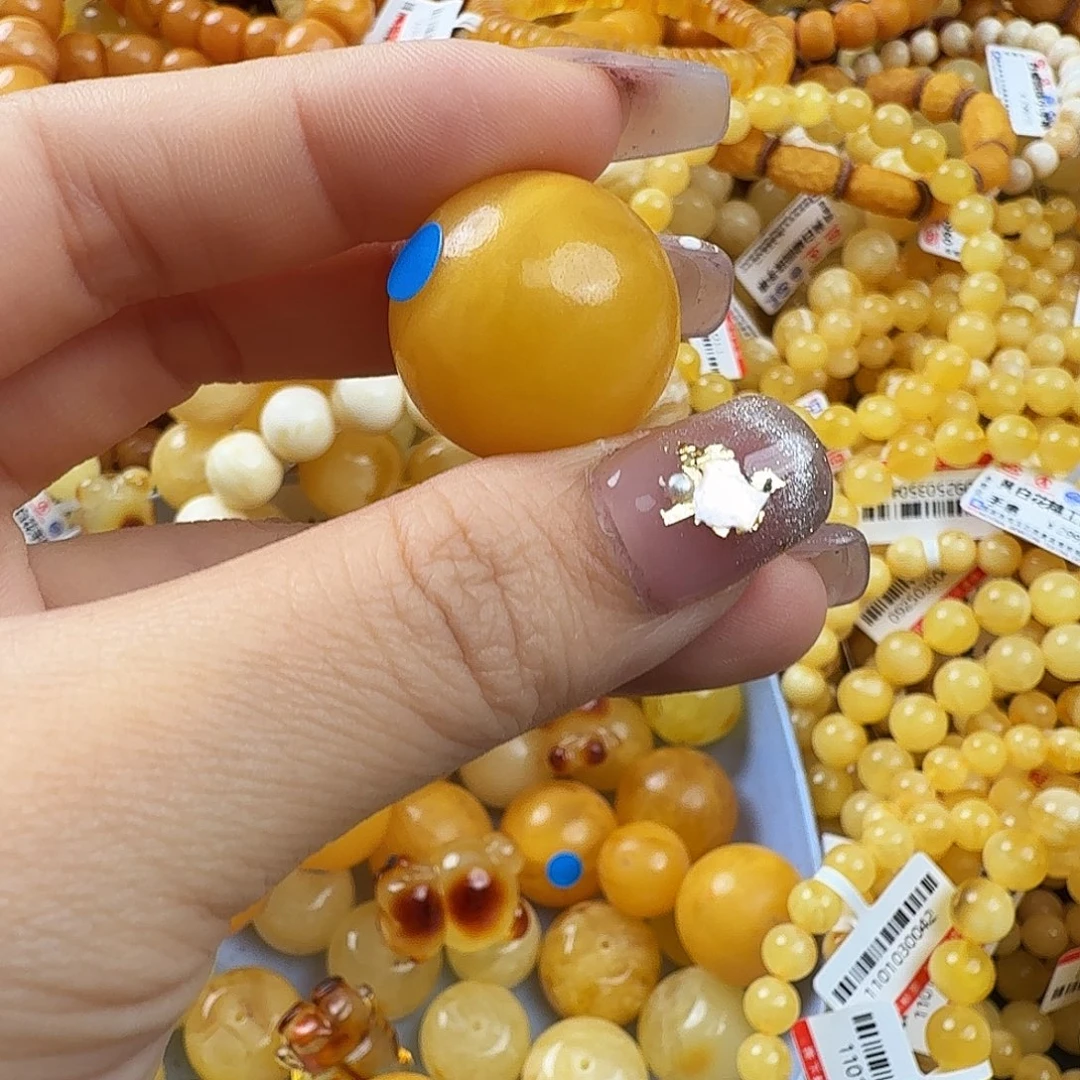 琥珀未镶嵌珠宝奇石