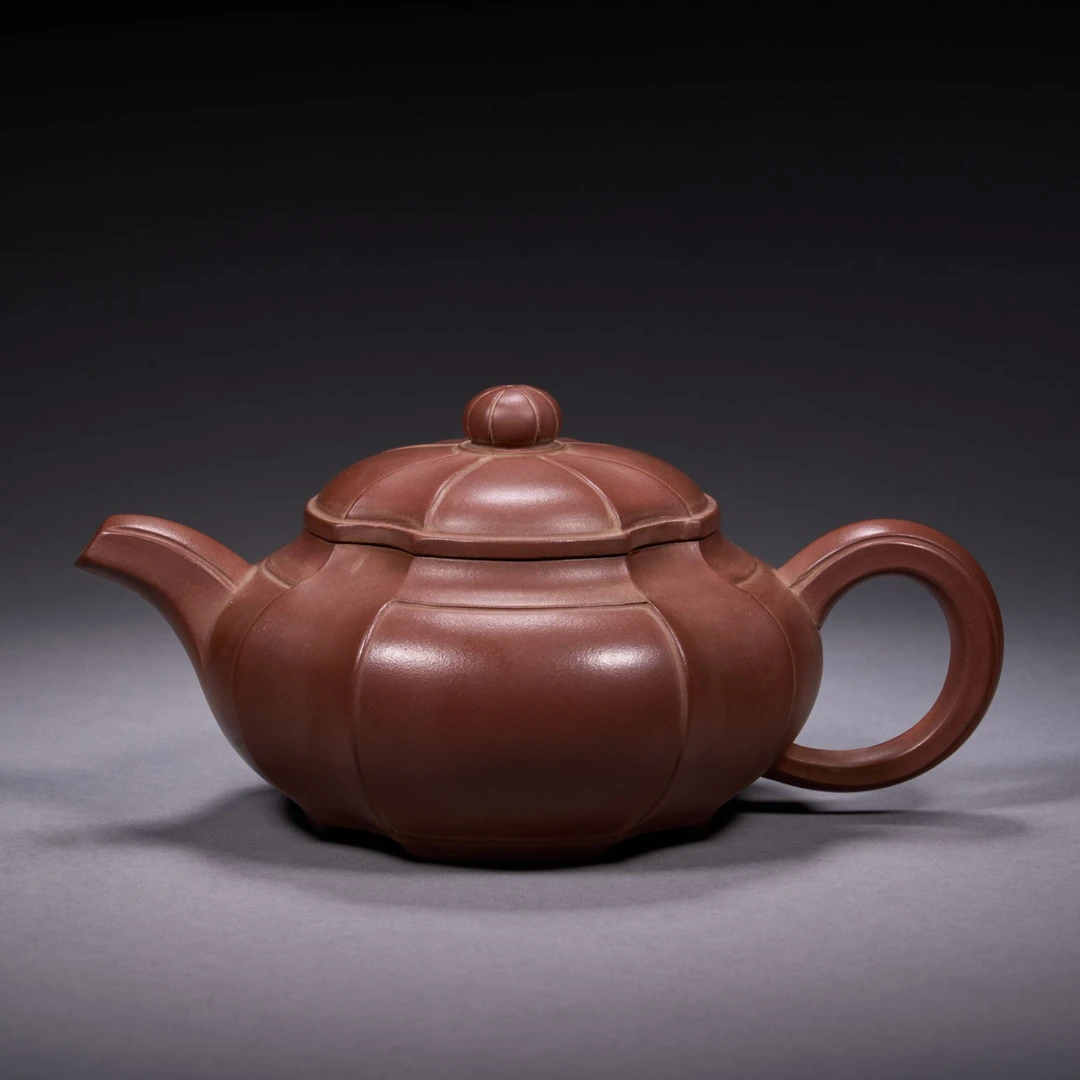 Lot10 民国瓜棱形紫砂壶（北京保利）