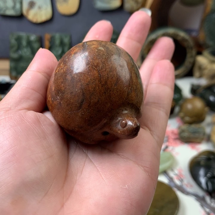 透闪石质玉未镶嵌颈饰