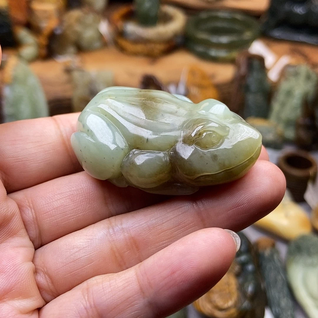 岫岩老玉（透闪石质玉）未镶嵌珠宝奇石
